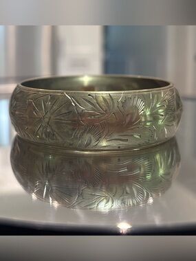 Vintage Etched Gold Tone Bangle Bracelet | Floral Starburst Boho Bracelet